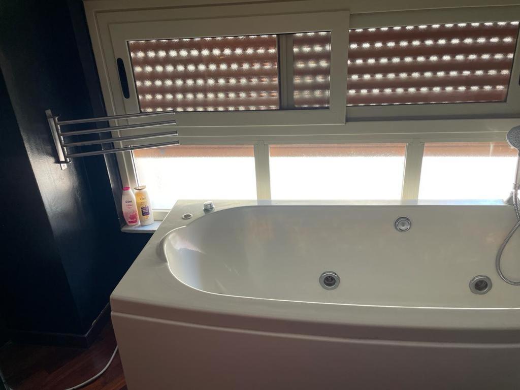 Locami Holiday&Rooms Suite Jolanda 卡塔尼亚 外观 照片